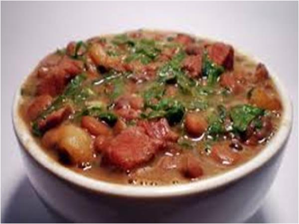 CALDO FEIJÃO COM CALABRESA